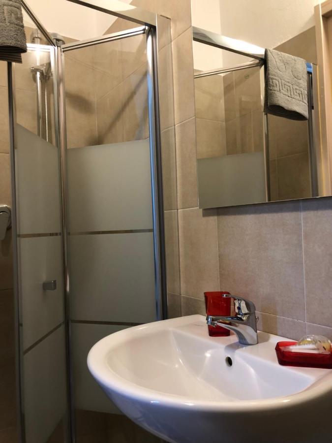 Arcisate Villa Sapi מראה חיצוני תמונה